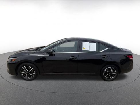 Used 2025 Nissan Sentra SV FWD image 9