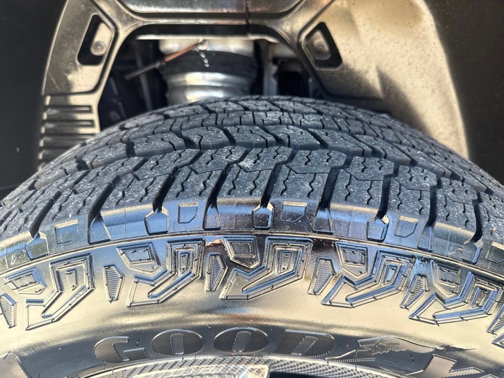 Used 2026 GMC Hummer EV 3X w/ Carbon Fiber Edition Package AWD/4WD image 38