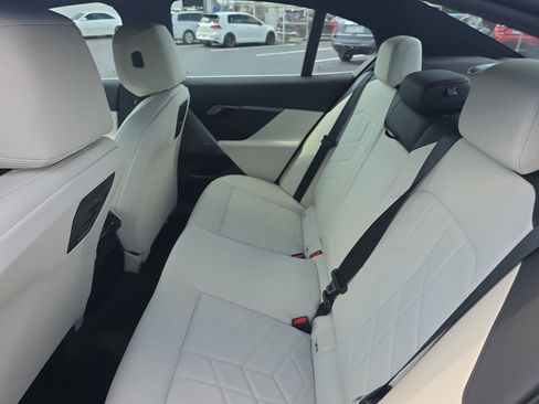 Used 2025 BMW 530i 530i image 10