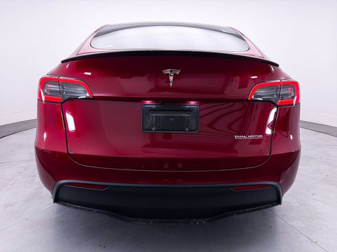 Used 2024 Tesla Model Y Performance image 14