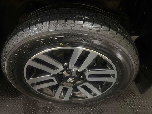 Used 2023 Toyota 4Runner Limited image 9