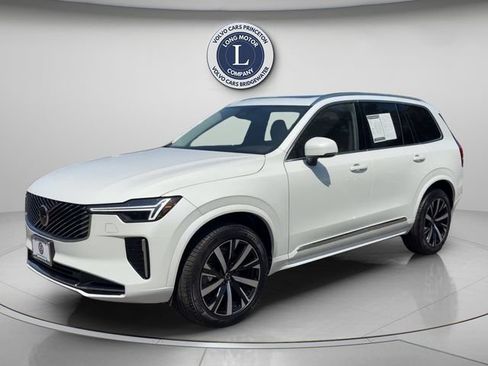 Certified 2025 Volvo XC90 B5 Core AWD/4WD image 1