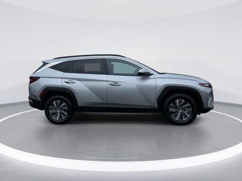 Used 2024 Hyundai Tucson Blue image 8