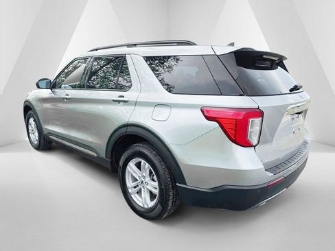 Used 2023 Ford Explorer XLT w/ Equipment Group 202A AWD/4WD image 5