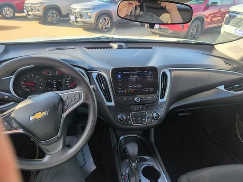Used 2023 Chevrolet Malibu LT FWD image 14