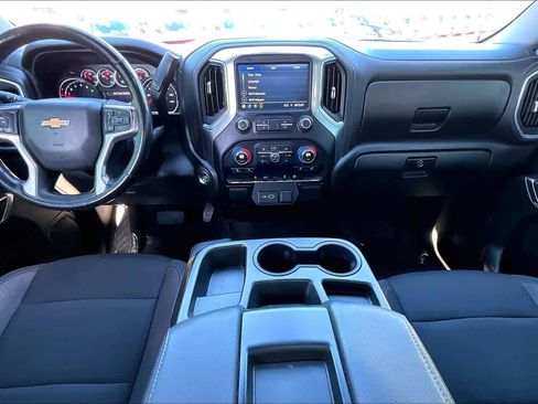 Used 2021 Chevrolet Silverado 1500 LT image 15