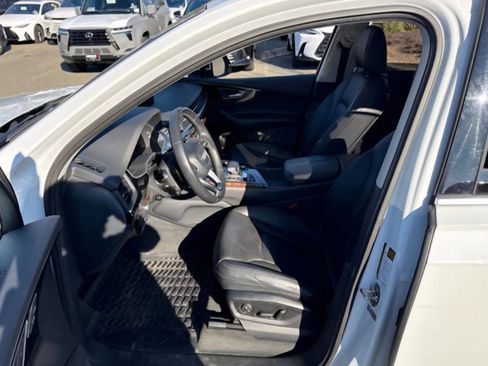 Used 2018 Audi Q7 3.0T Prestige image 11