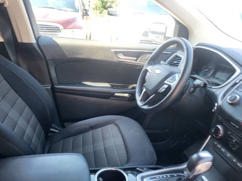 Used 2017 Ford Edge SEL AWD/4WD image 9