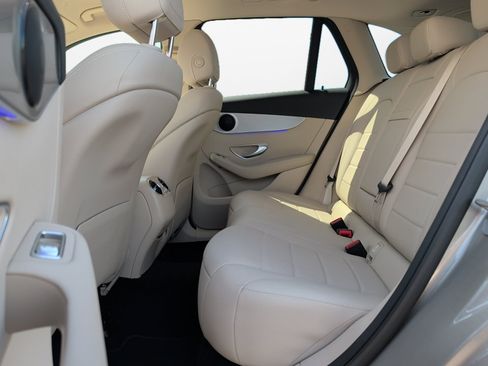 Used 2020 Mercedes-Benz GLC 300 4MATIC image 16