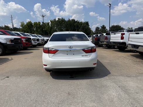 Used 2014 Lexus ES 350 w/ Luxury Package FWD image 39