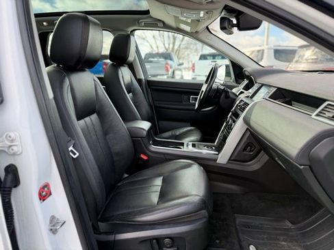 Used 2017 Land Rover Discovery Sport HSE image 17