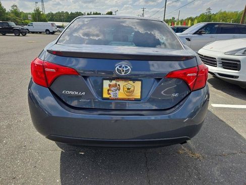 Used 2017 Toyota Corolla SE FWD image 6