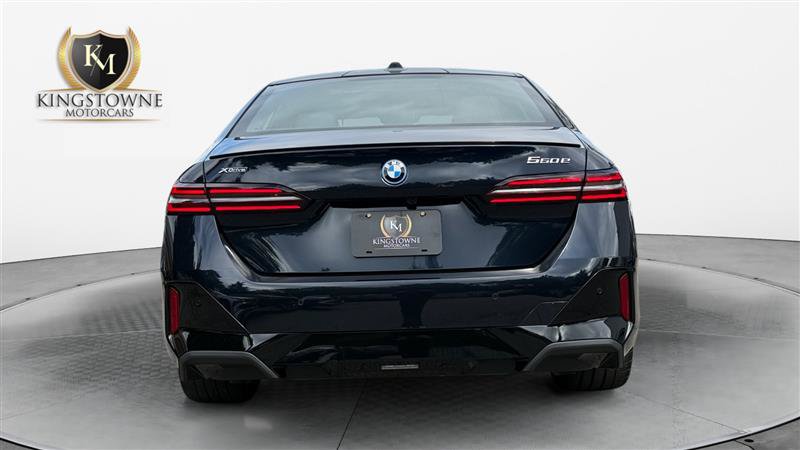 Used 2026 BMW 550e xDrive w/ Executive Package AWD/4WD image 4