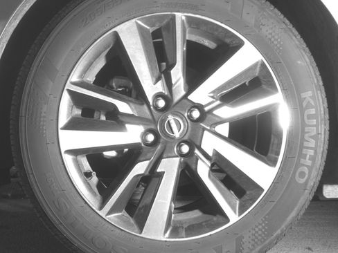 Used 2025 Nissan Versa SV image 12