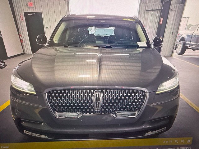 Used 2023 Lincoln Aviator Reserve w/ Equipment Group 201A RWD image 2