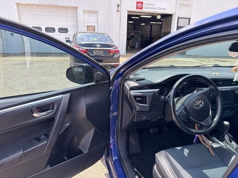 Used 2015 Toyota Corolla S FWD image 22