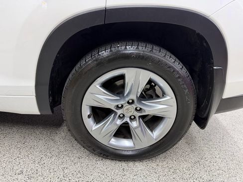 Used 2015 Toyota Highlander Limited AWD/4WD image 39