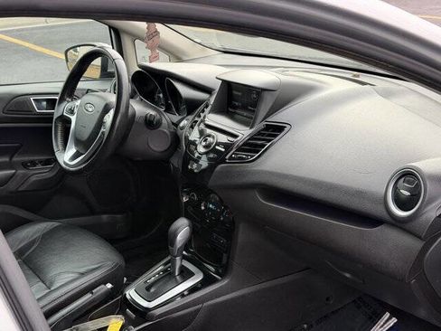 Used 2014 Ford Fiesta Titanium image 20