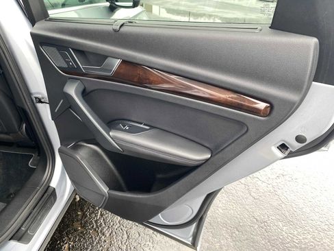 Used 2019 Audi Q5 2.0T Premium Plus w/ Premium Plus Package image 35