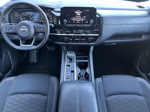 Used 2024 Nissan Pathfinder SV FWD image 13