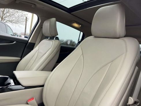 Certified 2022 Lincoln Nautilus Reserve image 13