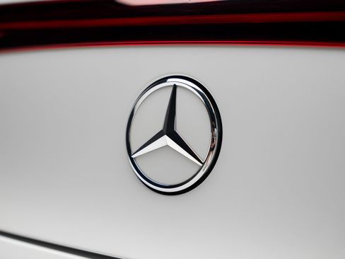 Used 2023 Mercedes-Benz EQS 580 4MATIC Sedan image 31