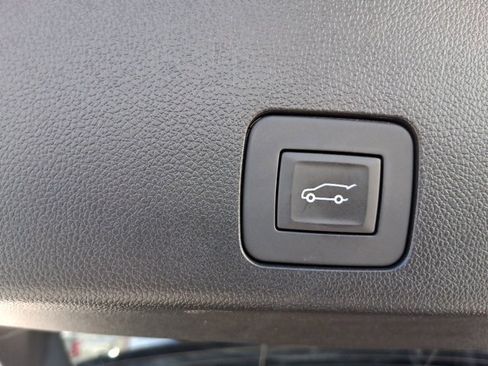 Certified 2025 Buick Encore GX Preferred image 17