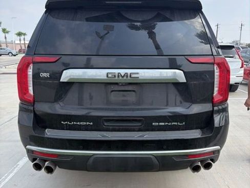 Used 2022 GMC Yukon Denali w/ Denali Premium Package RWD image 10