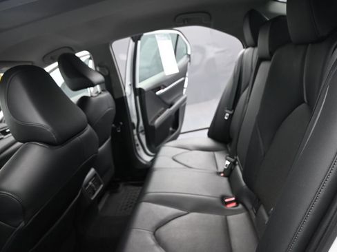 Used 2022 Toyota Camry XLE w/ Cold Weather Package FWD image 16