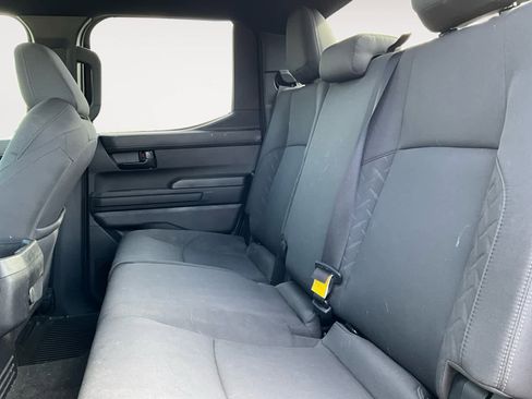 Used 2025 Toyota Tacoma SR5 AWD/4WD image 15