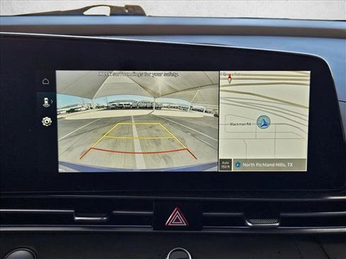 Used 2024 Hyundai Elantra SEL image 12