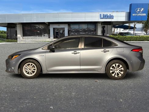 Used 2020 Toyota Corolla LE image 5