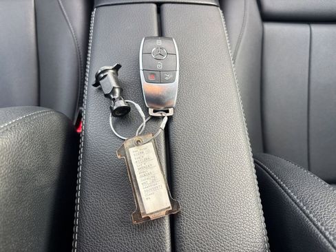 Used 2025 Mercedes-Benz GLA 250 4MATIC image 22