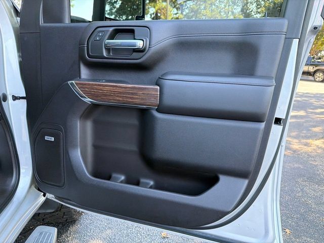 Used 2022 Chevrolet Silverado 2500 High Country AWD/4WD image 14