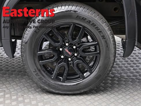 Used 2023 GMC Sierra 1500 Elevation AWD/4WD image 8