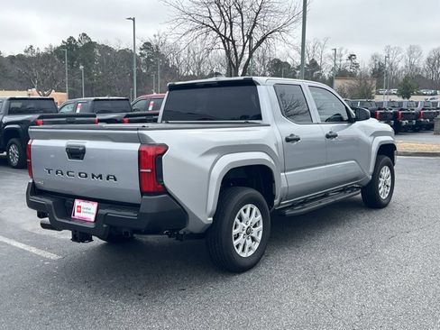 Used 2024 Toyota Tacoma SR image 5