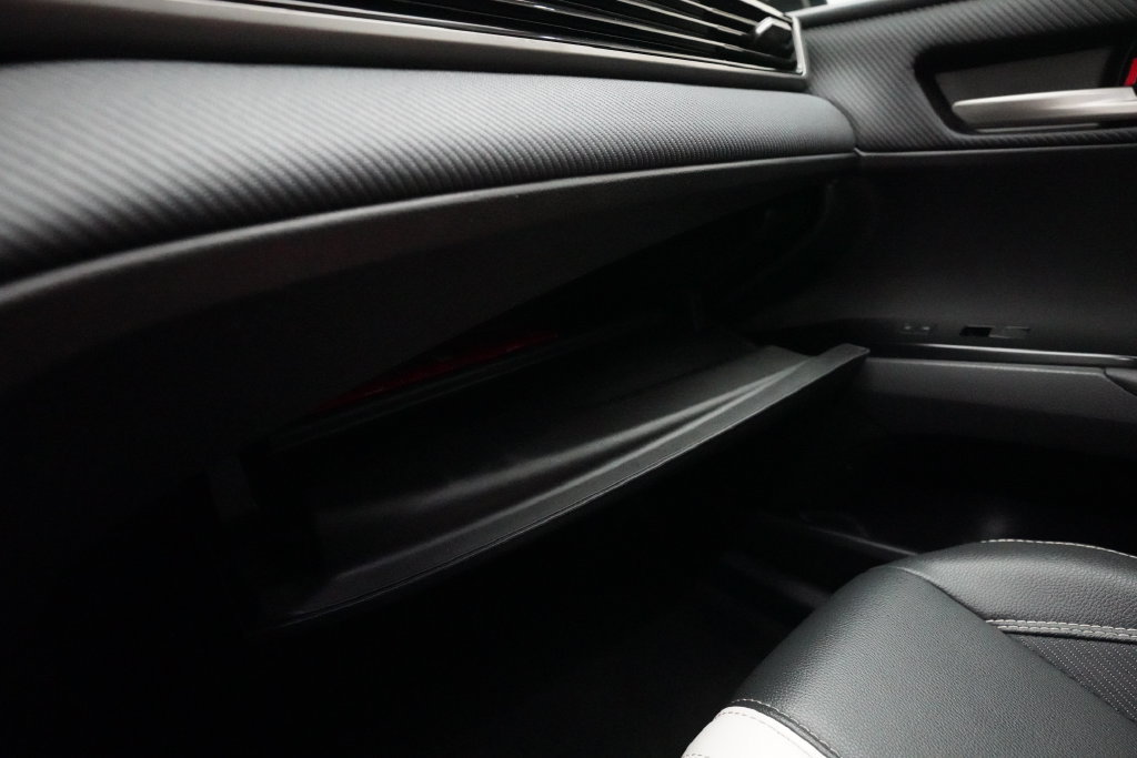 Used 2025 Toyota Camry SE FWD image 30