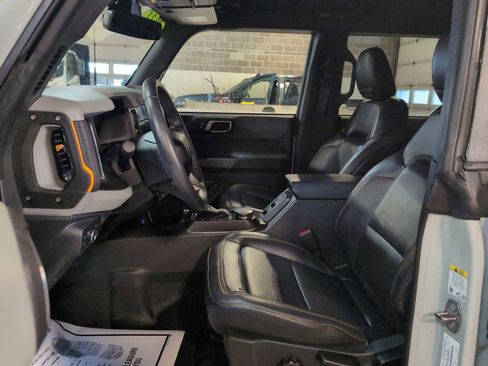 Used 2022 Ford Bronco Badlands w/ Sasquatch Package AWD/4WD image 19