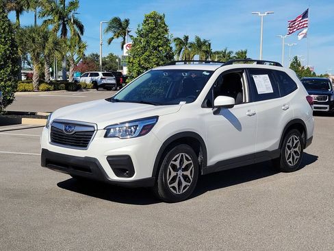 Used 2020 Subaru Forester Premium image 2