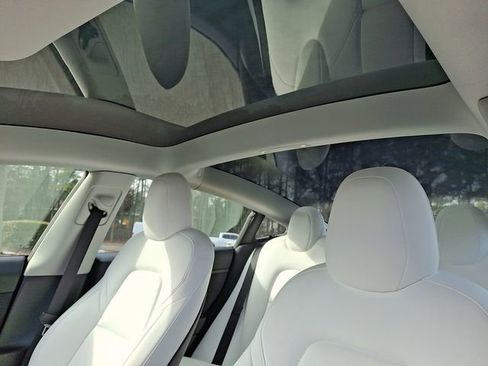 Used 2023 Tesla Model 3 Performance image 17