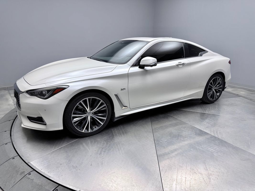 Used 2019 INFINITI Q60 3.0t Luxe w/ Essential Package AWD/4WD image 1