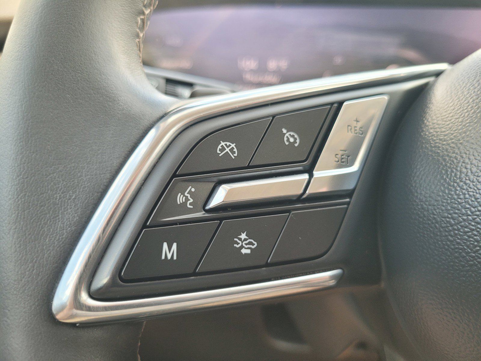Used 2024 Buick Envision Avenir AWD/4WD image 25