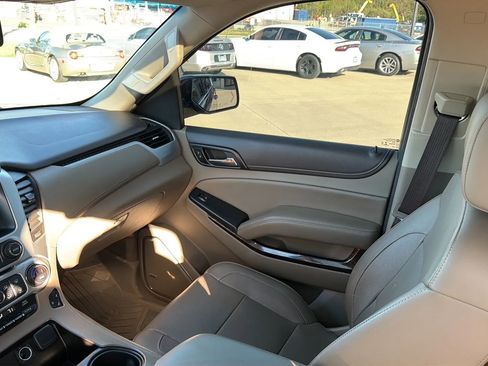 Used 2018 GMC Yukon SLT w/ Premium Edition image 63