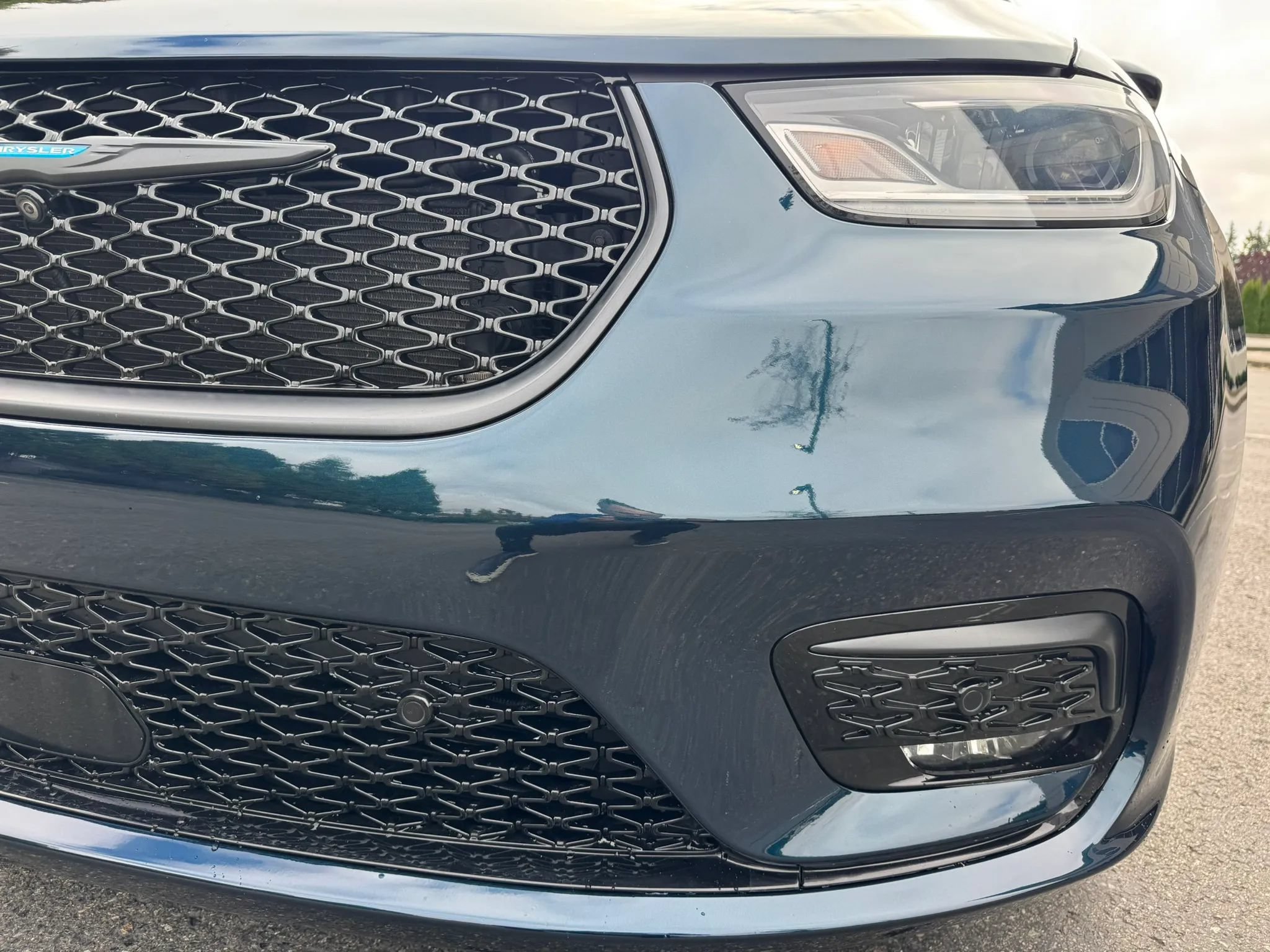 Used 2021 Chrysler Pacifica Touring-L w/ S Appearance Package FWD image 14