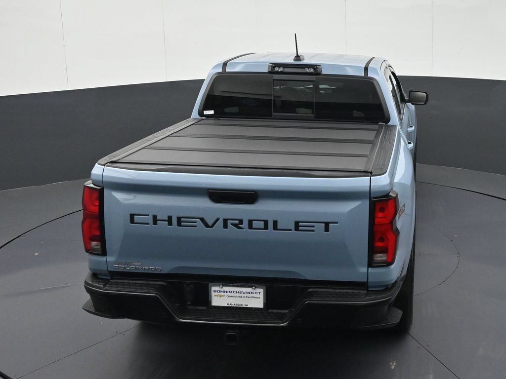 Used 2025 Chevrolet Colorado Z71 w/ Technology Package AWD/4WD image 27