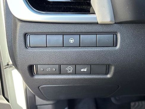 Certified 2024 Nissan Rogue SL FWD image 27