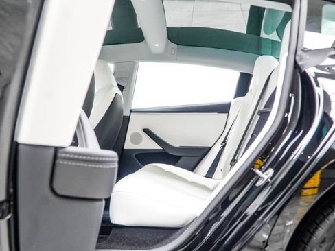 Used 2025 Tesla Model 3 Long Range RWD image 41