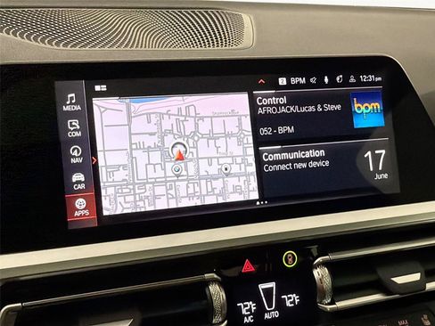 Used 2023 BMW 430i Coupe w/ M Sport Package RWD image 15