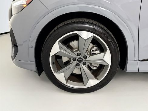Certified 2026 Audi Q4 e-tron Premium Plus w/ Premium Plus AWD/4WD image 30
