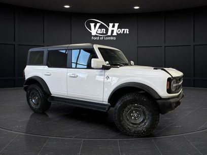 New 2025 Ford Bronco Outer Banks w/ Sasquatch Package